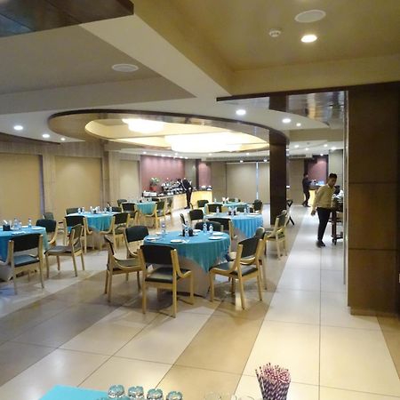 The Grand Arc Hotel & Convention Centre Shahjahanpur 外观 照片