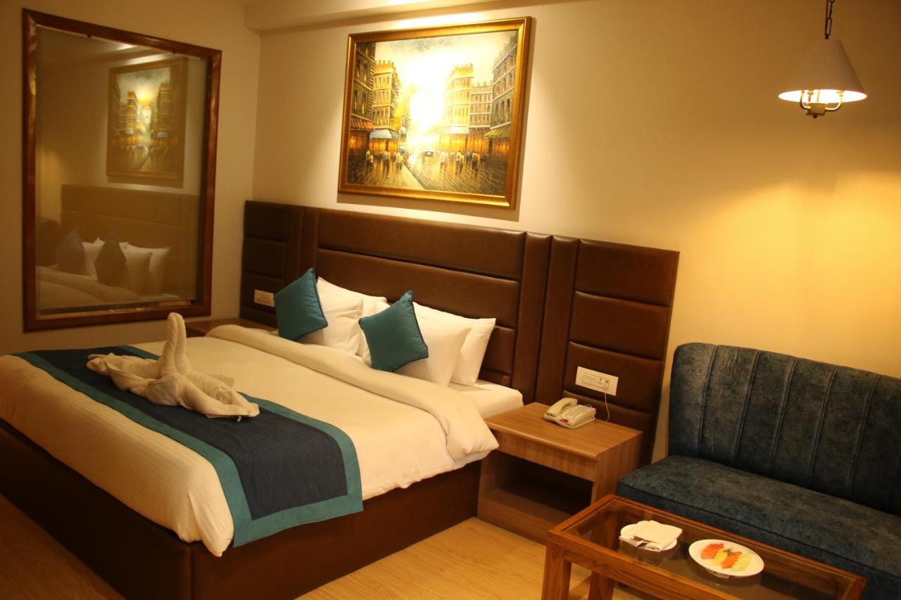 The Grand Arc Hotel & Convention Centre Shahjahanpur 外观 照片
