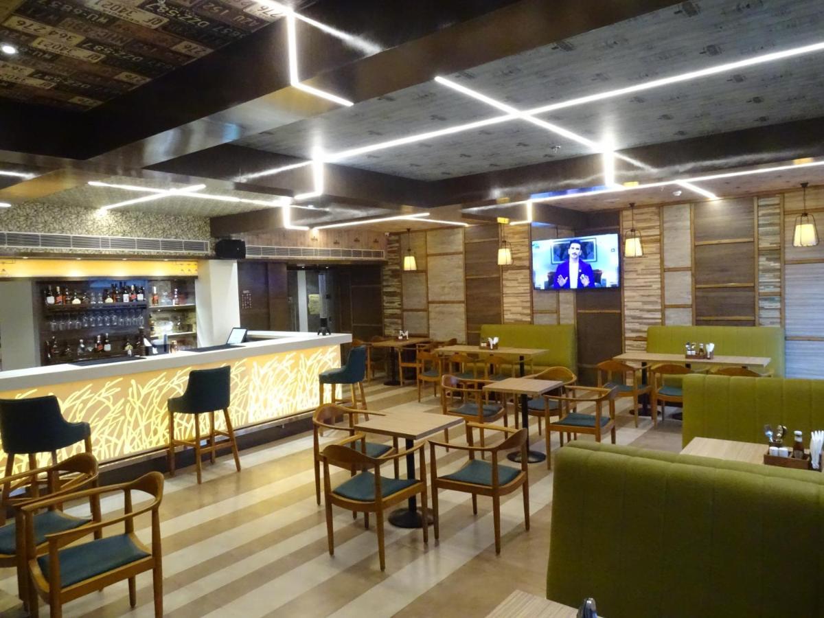 The Grand Arc Hotel & Convention Centre Shahjahanpur 外观 照片