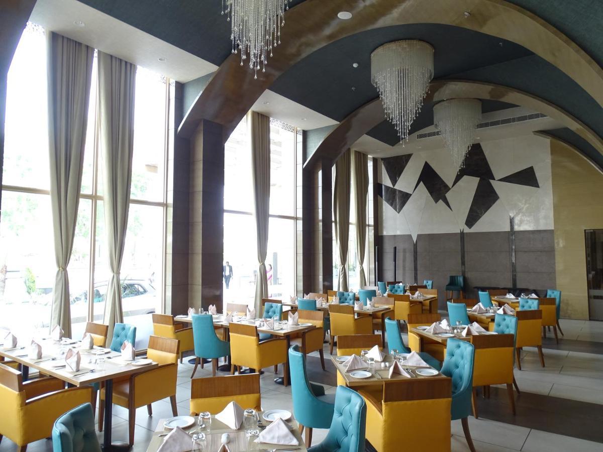 The Grand Arc Hotel & Convention Centre Shahjahanpur 外观 照片