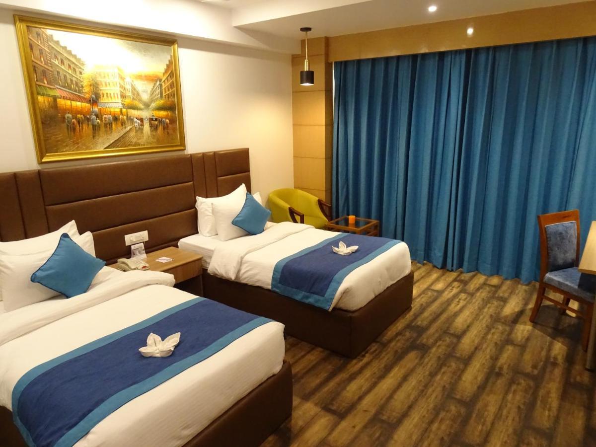 The Grand Arc Hotel & Convention Centre Shahjahanpur 外观 照片